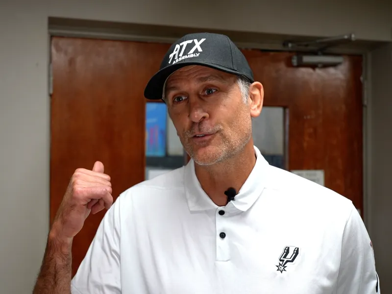 La nueva vida de un ejecutivo de los Spurs: será asistente de un equipo candidato