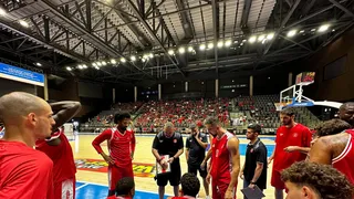 Reconstrucción en el baloncesto de Israel y surge el ‘contrato de guerra’