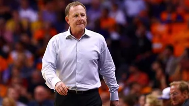 Robert Sarver tras la sanción récord impuesta por la NBA, decide vender Suns y Mercury