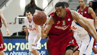 Derrick Brown, el mejor en Eurocup. Rice, Wanamaker, Ford y Schilb le acompañan
