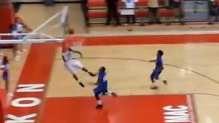 Tiro ganador… ¡en la canasta equivocada!