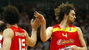 Eurobasket 09 (Grupo F.3): esta España empieza a recordar a la Campeona del Mundo. Serbia gana de triple en triple. Eslovenia arrebata el primer puesto a Turquía
