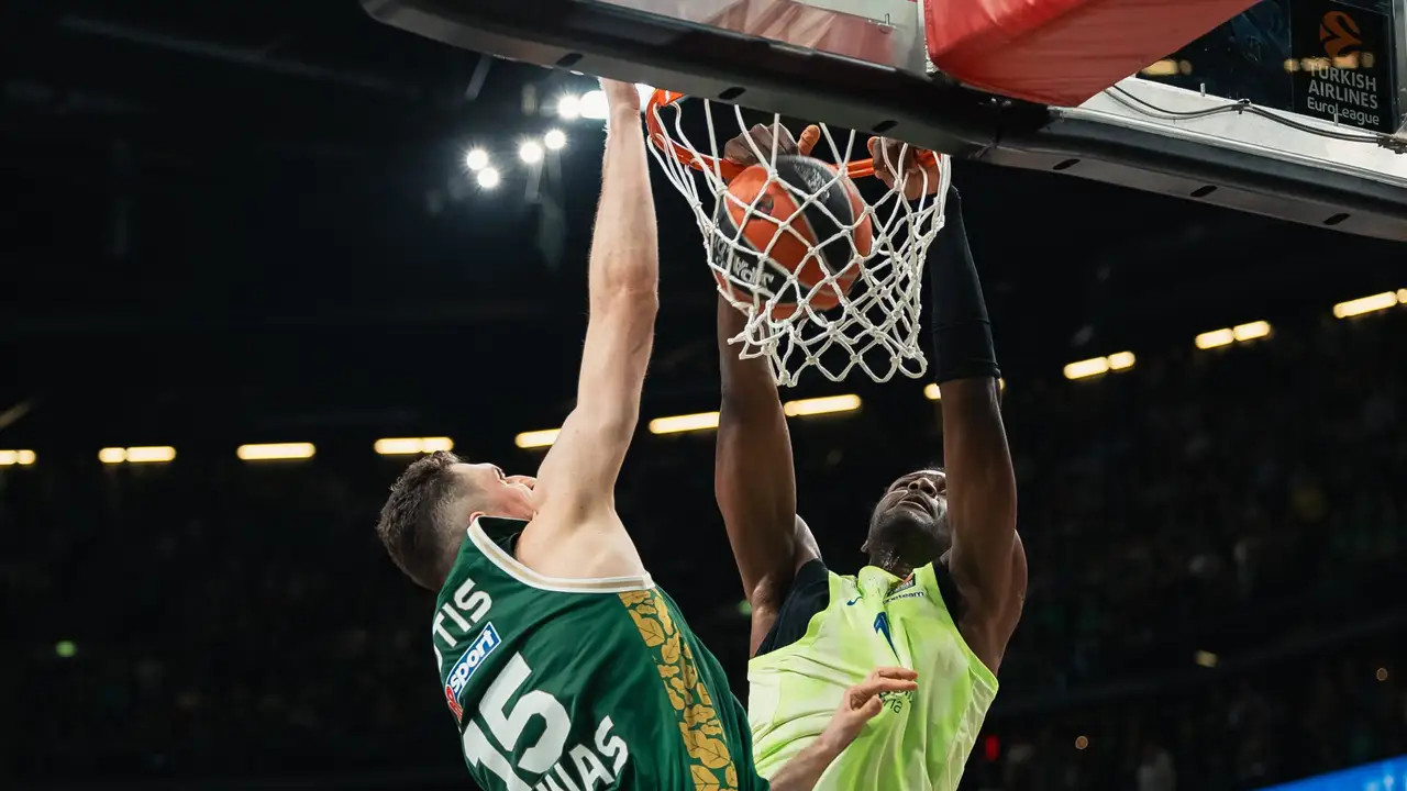 Chimezie Metu protagonista del tiro libre fantasma del Barça Basket