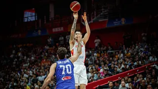 España se clasifica para la siguiente ronda en un partido gris ante Italia