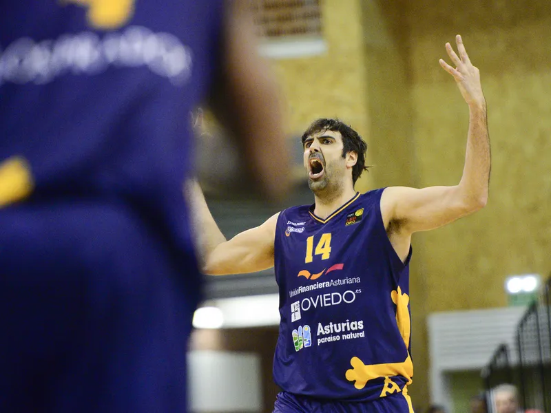 Pumarín también puede con el GBC. TAU Castelló vence en El Prat con un Cooper estelar