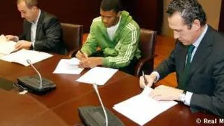 El Real Madrid cierra el fichaje de Almond hasta 2012