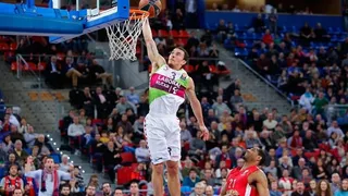 El carácter de Mike James tumba al Olympiacos (74-73)