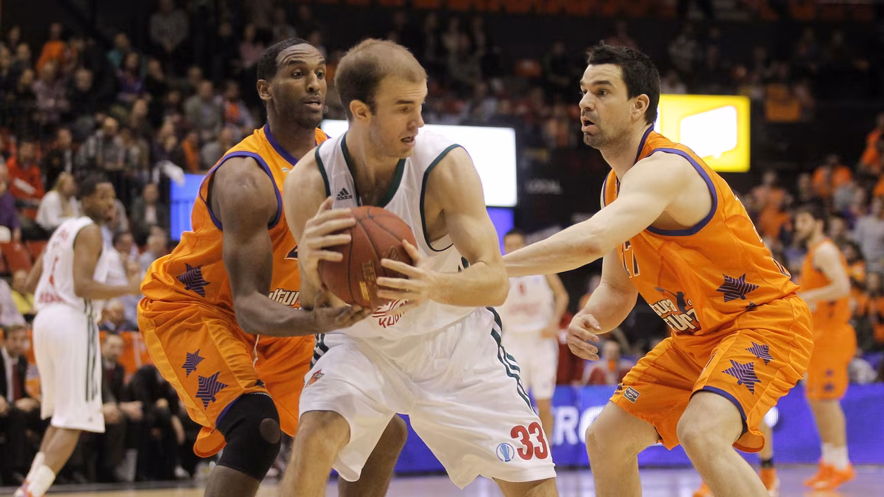 Jasaitis culmina la <em>cremà</em> ante un imperial Doellman