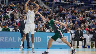 La mejor versión de Tavares (10+10), mantiene invicto al Real Madrid (82-71)