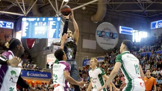 El Breogán se agarra a la ACB ante un apático Unicaja (83-75)