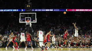 NCAA F4: Buzzer-beater de San Diego sobre Florida Atlantic y Uconn vence a Miami