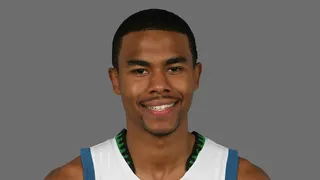 Ramon Sessions se une a Mo Williams en la dirección de los Cavaliers; Tracy McGrady no convence a los Bulls