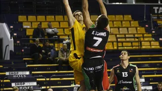 El Herbalife Gran Canaria firma un contrato temporal al escolta Añaterve Cruz