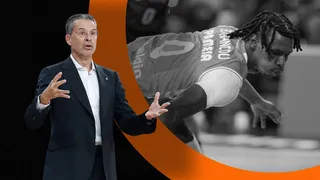 Un aliviado Pedro Martínez celebra la mejor de las noticias en Valencia Basket tras ganar al Barça 