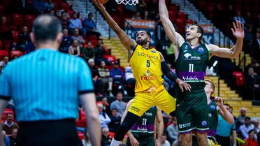 El Unicaja se complica la vida en la BCL tras caer ante el Oostende