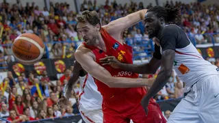 España dinamita en el tercer cuarto la exhibición de Maurice Ndour (80-69)