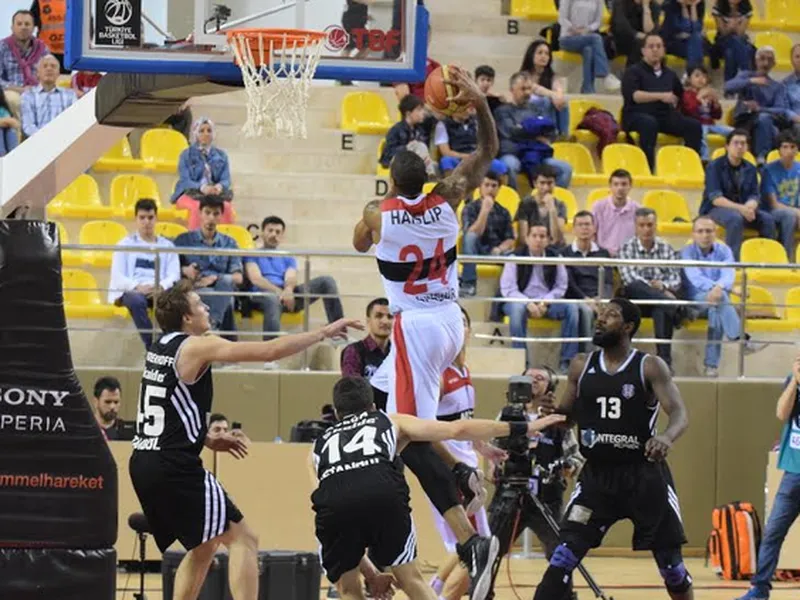 El renacimiento de Marcus Haislip; la jugada tonta de Micov y Cedi Osman, al Draft