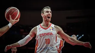Una defensa sublime devuelve la ilusión a España ante Serbia (81-69)