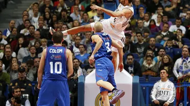 Papadopoulos y sus rodillas; Abós defiende al club y Rudy desvela su secreto