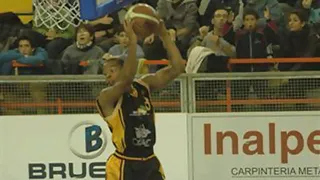 Malas noticias para Inca: Rod Brown se rompió el brazo