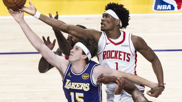 Los Lakers encajan una nueva derrota inesperada en casa y ve cómo se le complica la serie