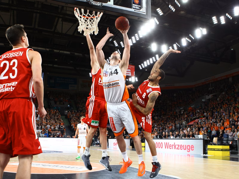 Y Bamberg dobló la rodilla en Ulm, mientras Bayern suma y sigue