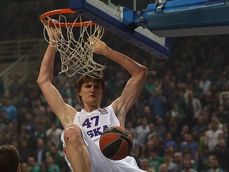 Kirilenko, descomunal, acaba con la resistencia griega y clasifica al CSKA para la F4