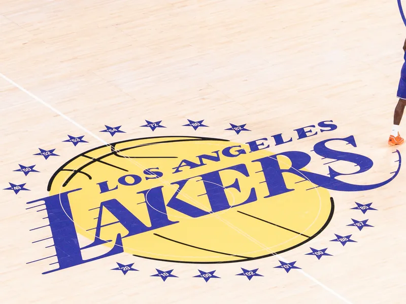 LeBron James aviva los rumores de salida de los Lakers con una pista discreta