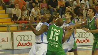 El Bruesa corta a Rob Lewin