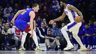 Noche NBA: Celtics vencen el superclásico a Lakers; Embiid se hace gigante ante Jokic