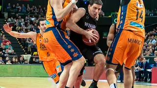 One On One #PlayoffLigaEndesa: Dominion Bilbao Basket Vs Valencia Basket