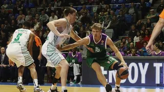 Unicaja sale victorioso del partido lento propuesto por Darussafaka (70-62)
