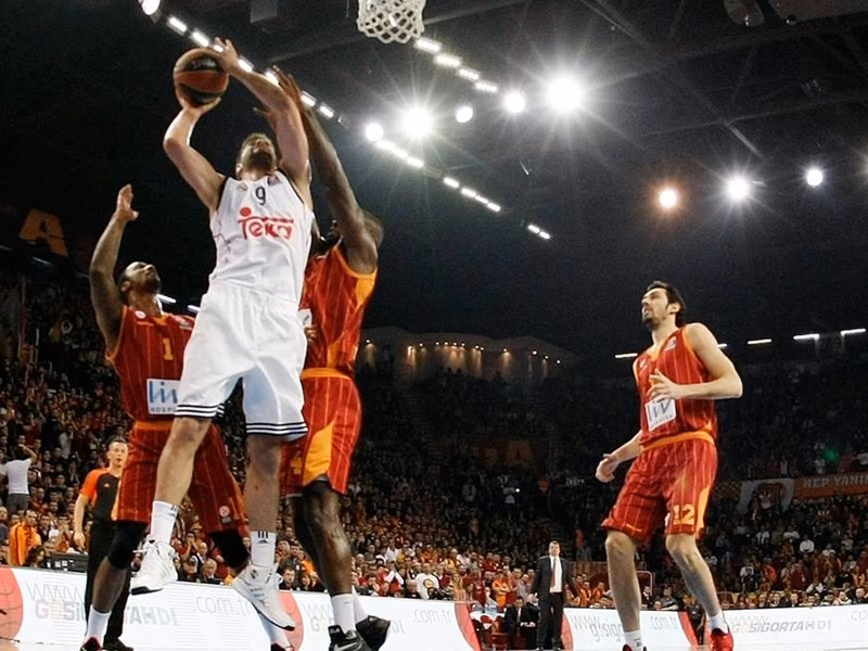 Repaso del Real Madrid al Galatasaray con Rudy de protagonista (71-107)
