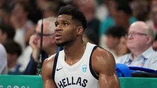 Giannis Antetokounmpo y su extraño ritual: ¿Por qué tarda tanto en los tiros libres?