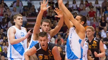 El COB ya es finalista. Llorca rescata el factor cancha para el Breogán