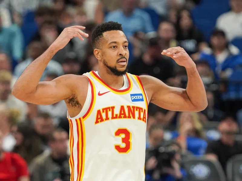 Decisivo de nuevo, CJ McCollum da la ventaja a Atlanta ante Nueva York en los playoffs