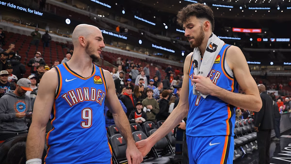 ¿Qué hará el Thunder con Chet Holmgren tras la eliminación frente a los Spurs?