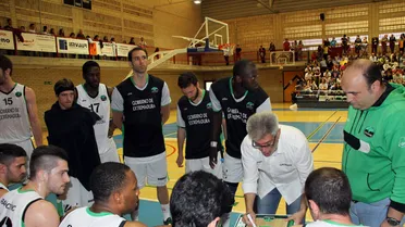 Adecco Plata (PO-2.2): PAE pone la directa (2-0). Cáceres toma El Prat a golpe de triple