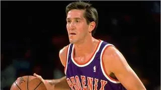 Phoenix Suns busca en su pasado glorioso y ficha a Jeff Hornacek como entrenador