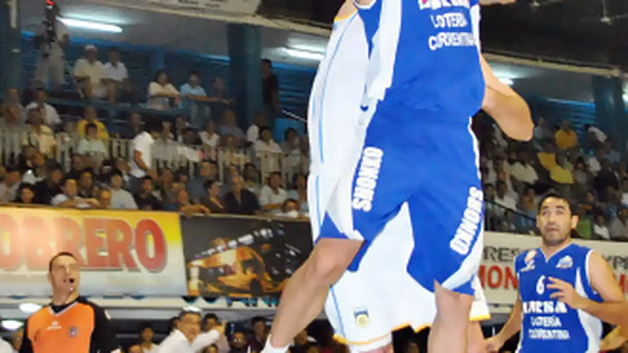 Liga argentina LNB (J5 y J6): Obras cae ante Regatas pero aín lidera; debuta Ciorciari; Atenas vuelve al triunfo de la mano de Lescano