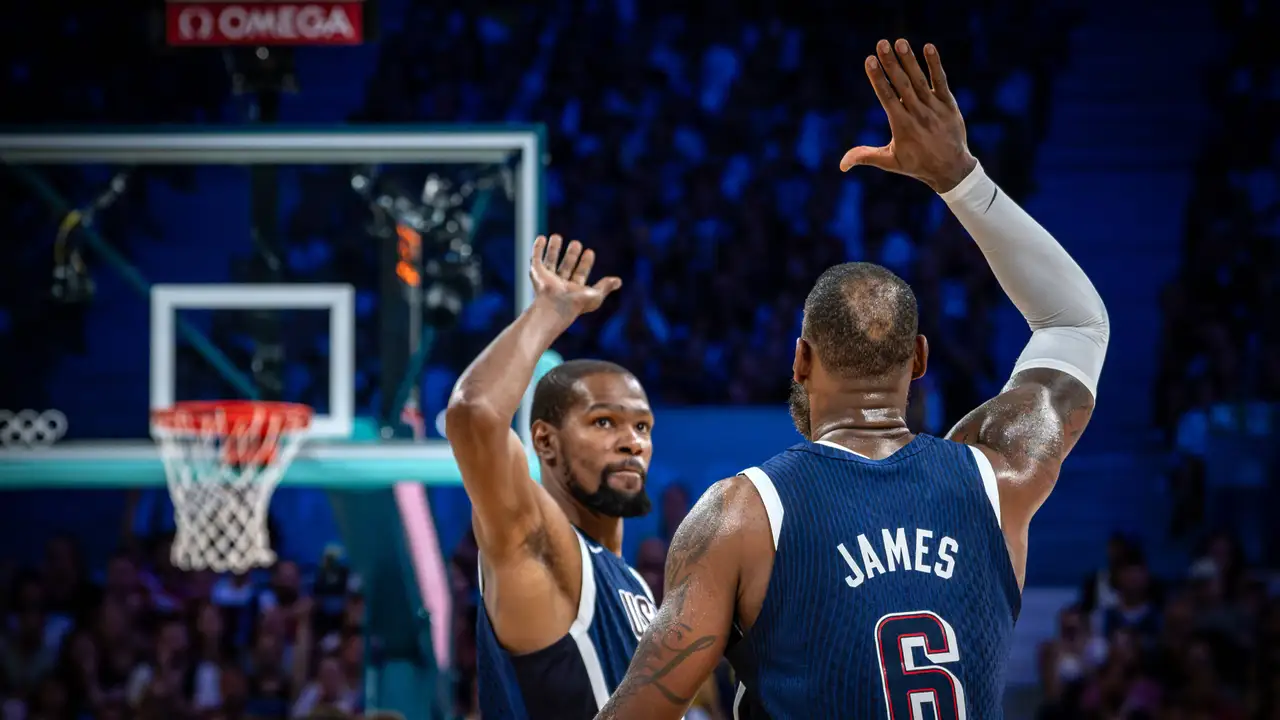 Durant compara a los Sixers de LeBron con sus Warriors, uno de los “superequipos” más grandes de la historia de la NBA