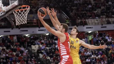 Vezenkov sigue dominando la Euroliga con su cuarto MVP de la jornada