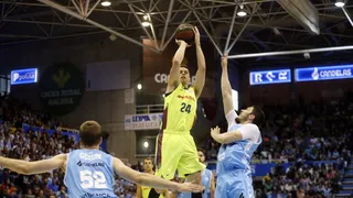 Barça Lassa acaba con Cafés Candelas Breogán  en un tercer cuarto arrollador (75-92)