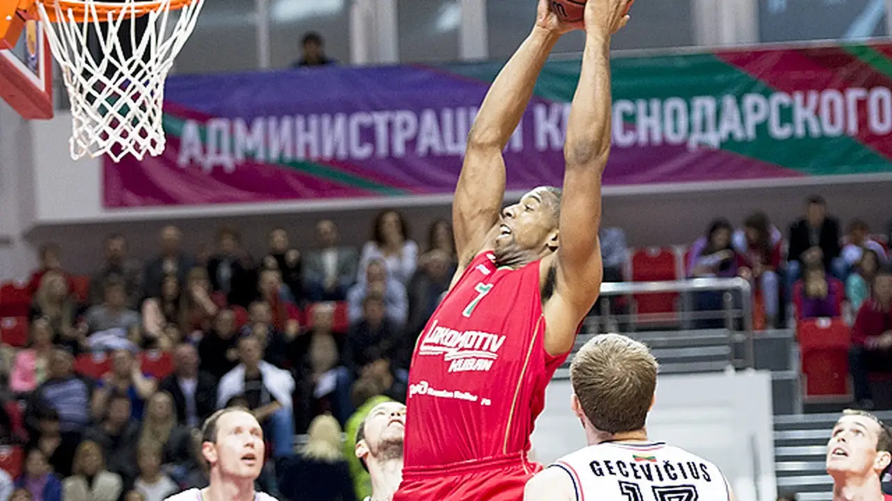Richard Hendrix, nuevo pívot de Unicaja