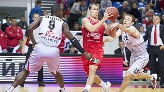 Juan Palacios explota: con dobles figuras, el ex grancanario derriba al Lokomotiv-Kuban