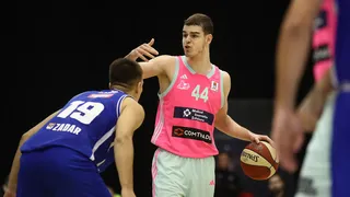 Estrella Roja incorpora a la joven promesa del baloncesto serbio