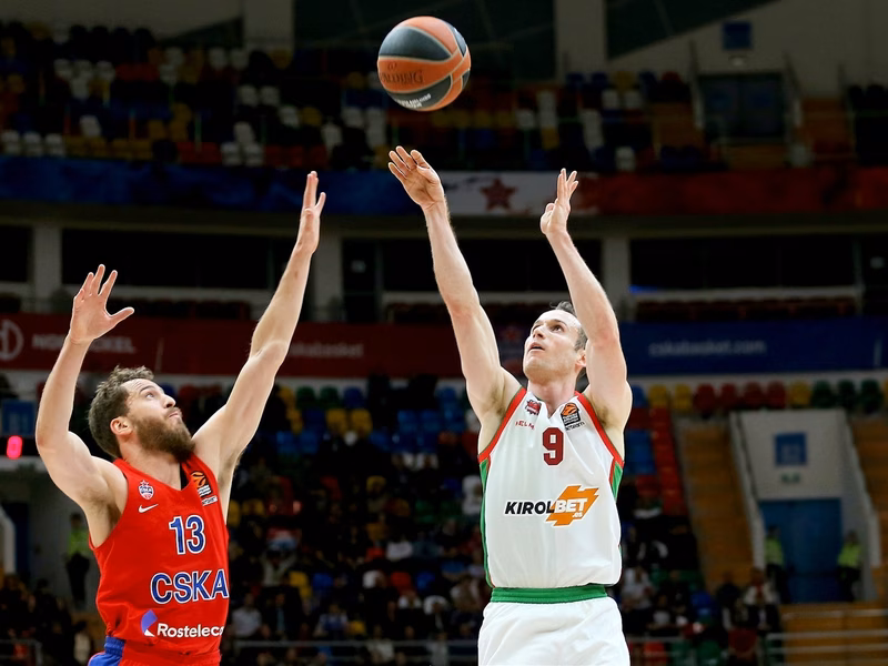 Un pobre último cuarto condena a Baskonia en Moscú