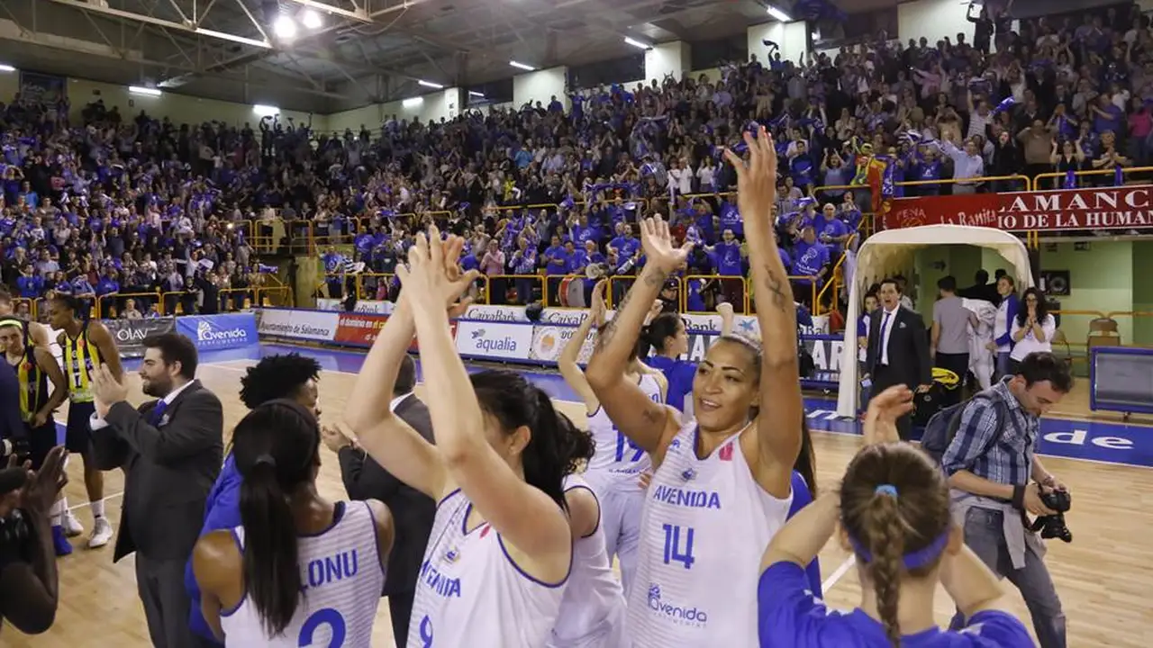 Würzburg lleva en volandas a un Perfumerías Avenida que fuerza el tercero (76-66)