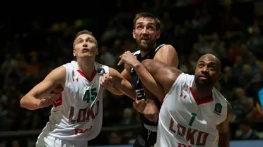 Chris Babb ametralla a los Hombres de Negro en Miribilla (69-91)