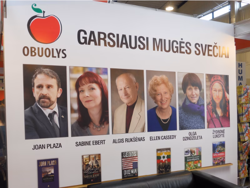 Otras Ligas: Plaza presenta en Vilnius “Las mantas de Angelina”; Berzins, triple-doble